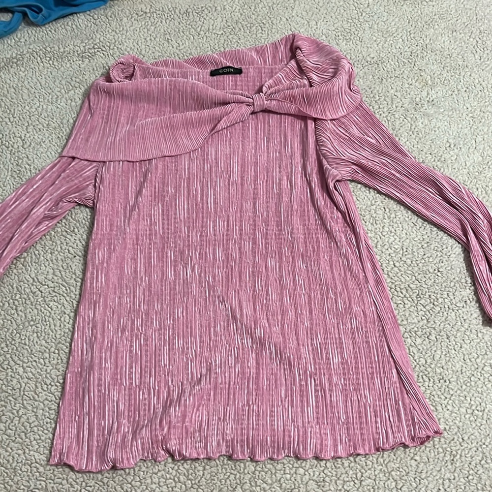 Pink vintage ruffled long sleeve blouse